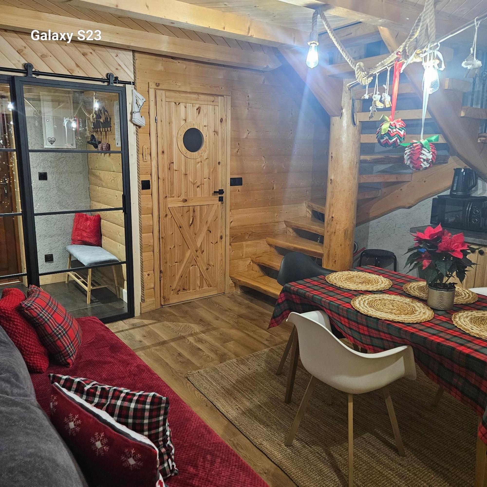 Domek Z Jacuzzi Tatrzanskie Serce Czerwienne Buitenkant foto
